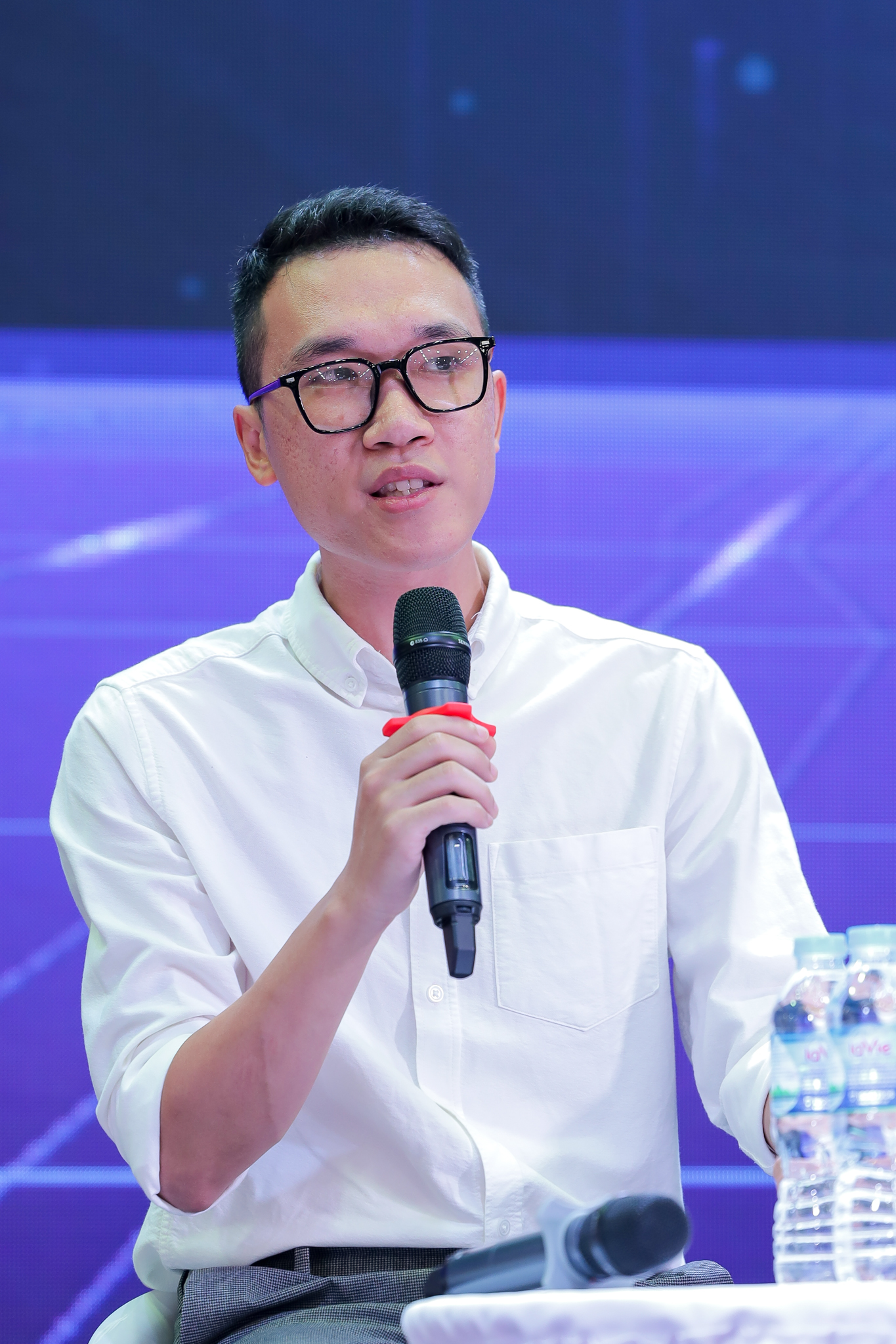 Giai đoạn mập mờ trong công nghệ hiện đại theo nhận xét của Reviewer Vinh Xô Công nghệ trong giai đoạn mập mờ