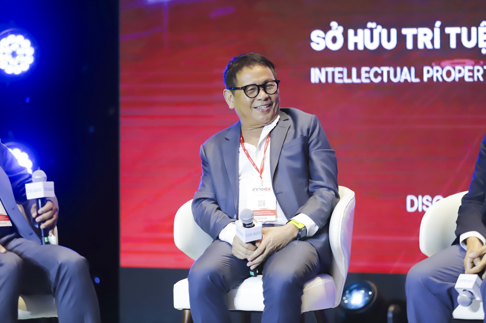 GS. Dương Nguyễn Vũ, Phó Hiệu trưởng VinUniversity trong sự kiện InnoEx GS. Dương Nguyễn Vũ phát biểu tại hội thảo