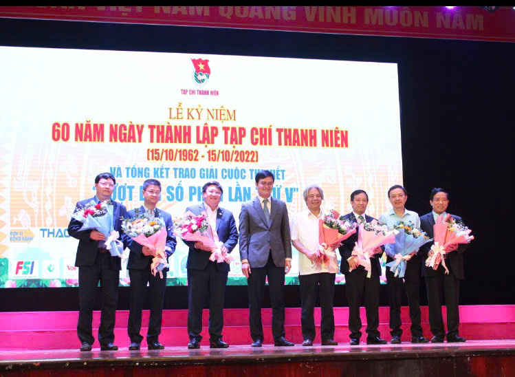 Lãnh đạo chúc mừng Tạp chí Thanh niên