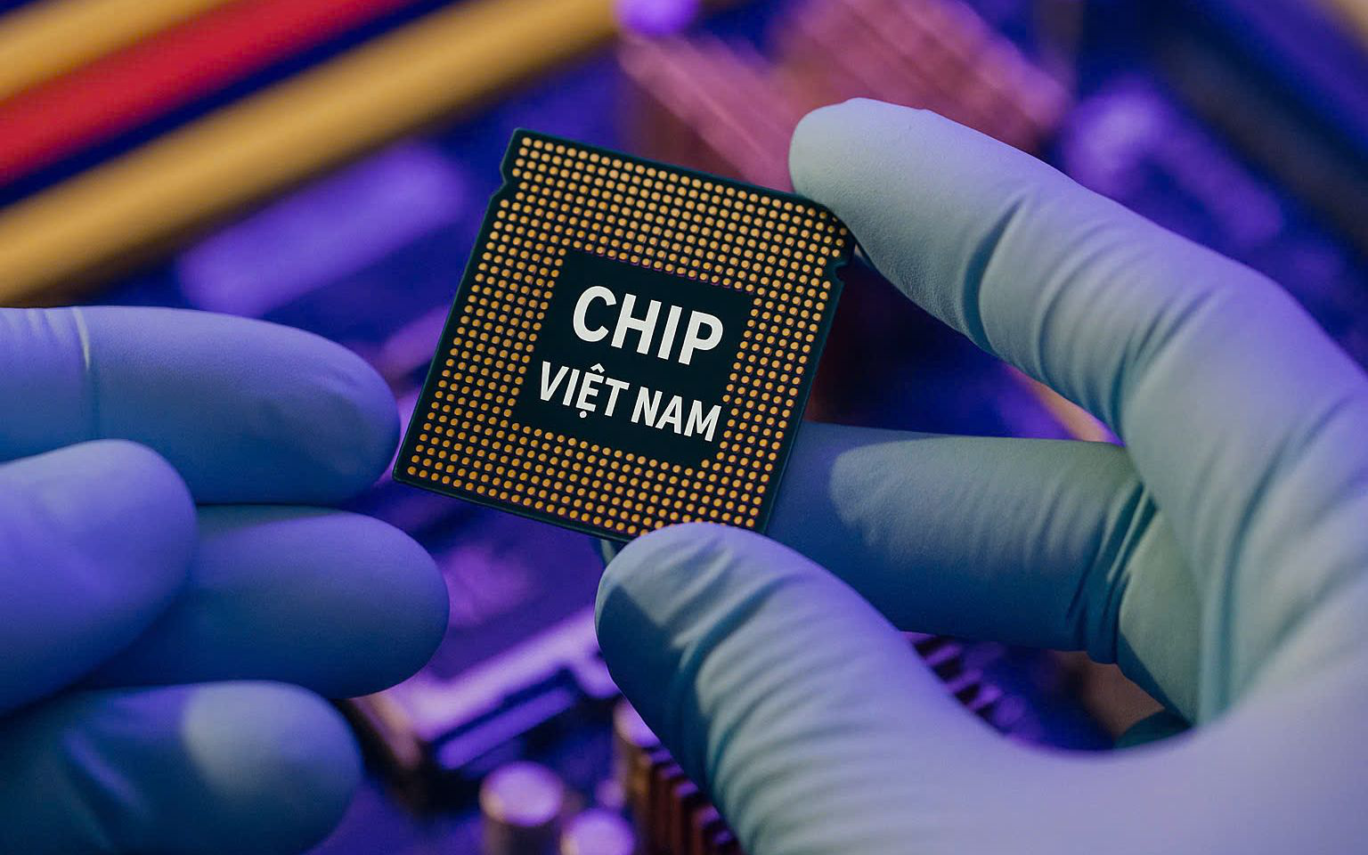 Hiện thực hoá giấc mơ chip bán dẫn 'Make in Vietnam' Chip bán dẫn quan trọng hơn dầu mỏ