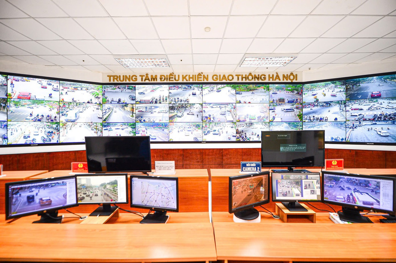 Trung tâm điều khiển giao thông Hà Nội Trung tâm điều khiển giao thông sử dụng dữ liệu từ camera AI