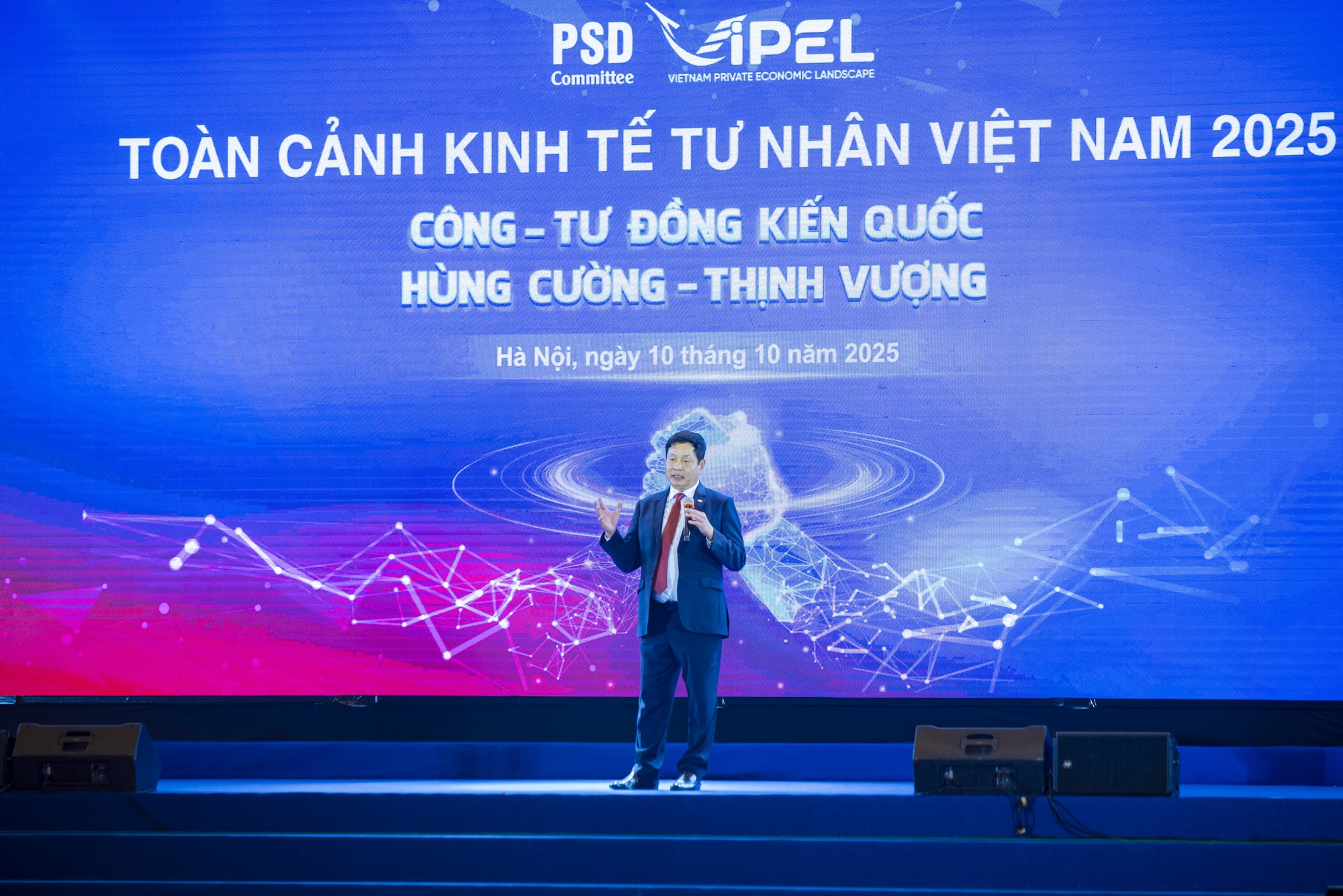FPT kêu gọi doanh nghiệp cùng Nhà nước “kiến quốc thời mới” bằng công nghệ và hợp tác- Ảnh 1. Ông Trương Gia Bình phát biểu tại sự kiện