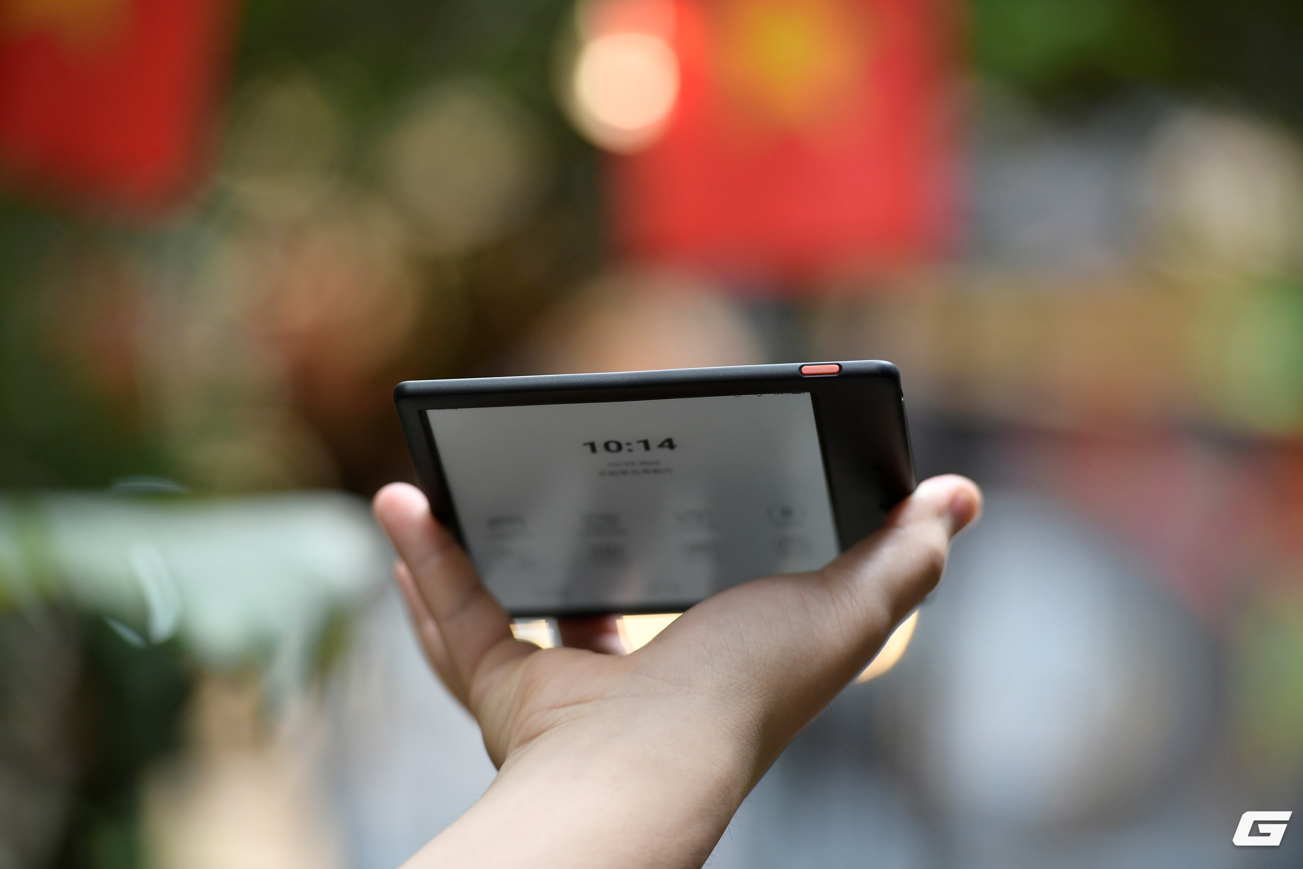 Trên tay nhanh iReader Ocean5 Pro: Màn hình 7icnh lõm sắc nét, hiệu năng mạnh mẽ nhưng...- Ảnh 5. Công nghệ kính khắc nano trên màn hình