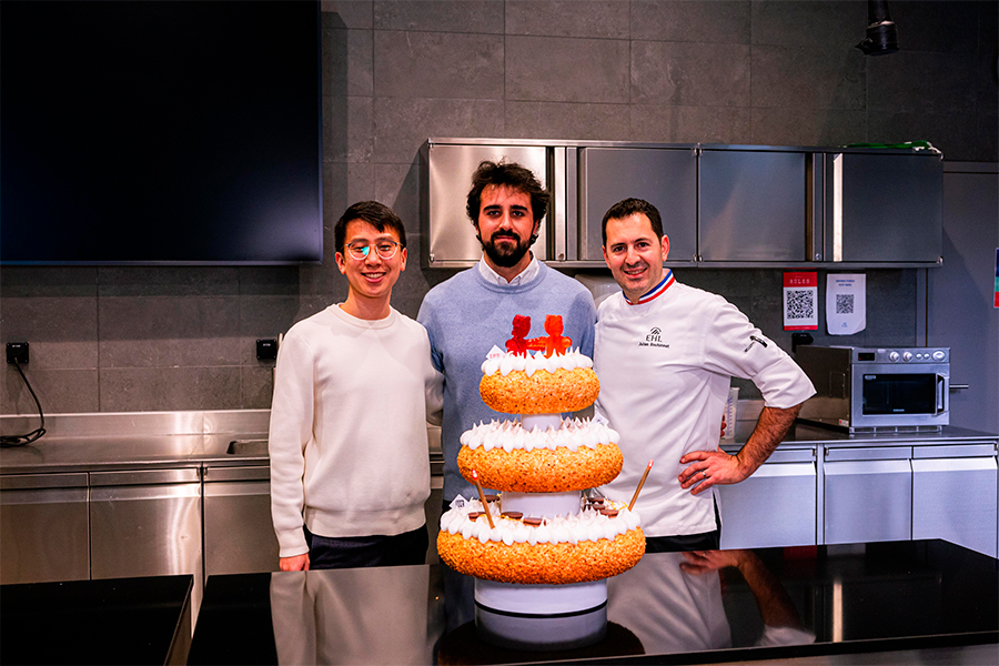 Nhóm nghiên cứu robot ăn được