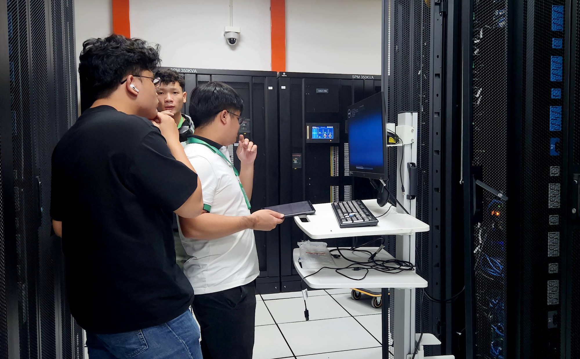 Ưu đãi Black Friday 2025 Chương trình ưu đãi Black Friday giảm giá dịch vụ VPS